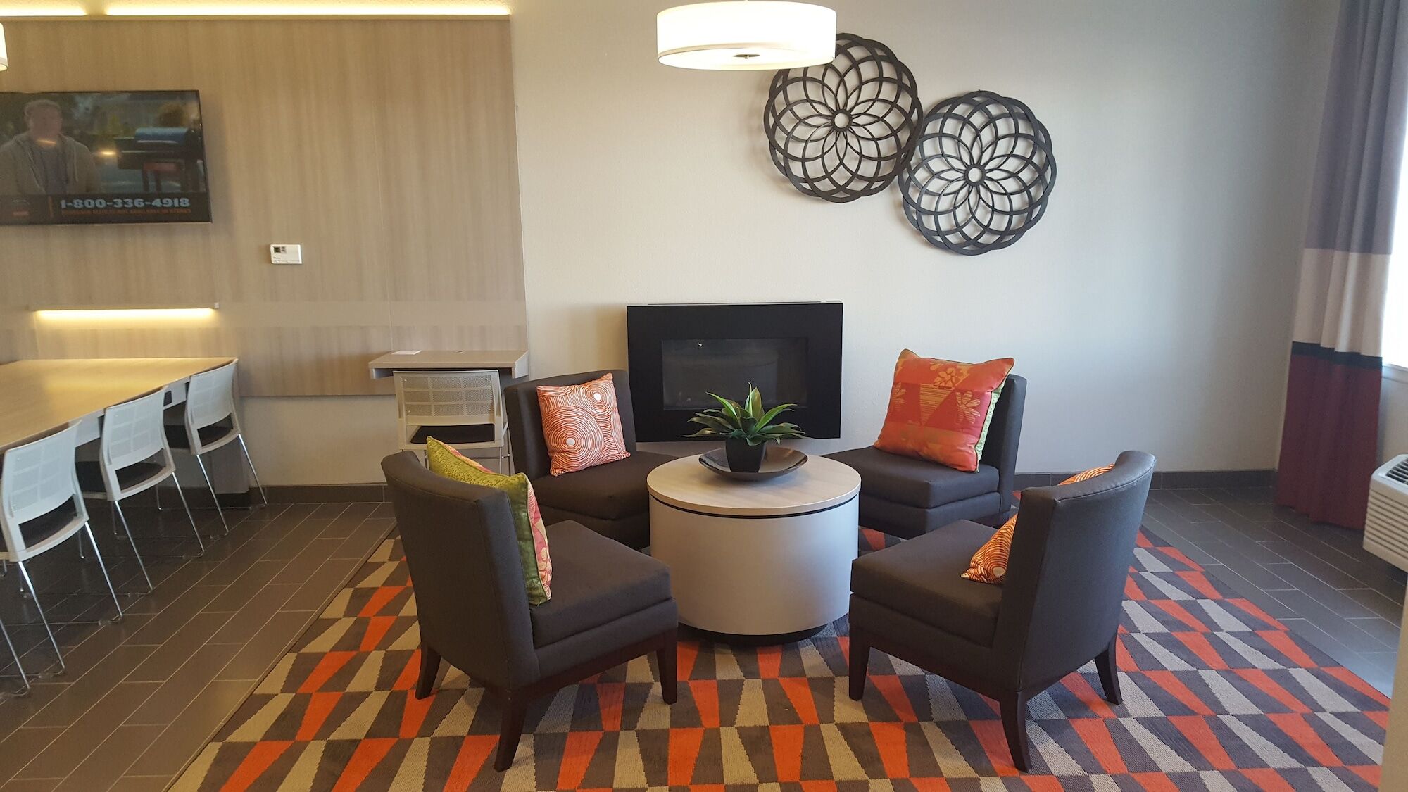Microtel Inn & Suites By Wyndham Perry Bagian luar foto